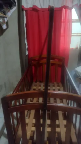 Berço de madeira