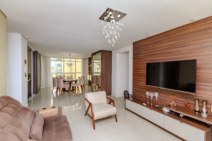 Apartamento à venda no Centro em Balneário Camboriú.