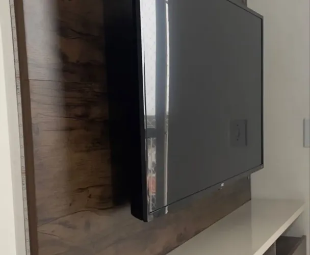 Vendo televisão roku 43 polegadas para RETIRADA DE PEÇAS
