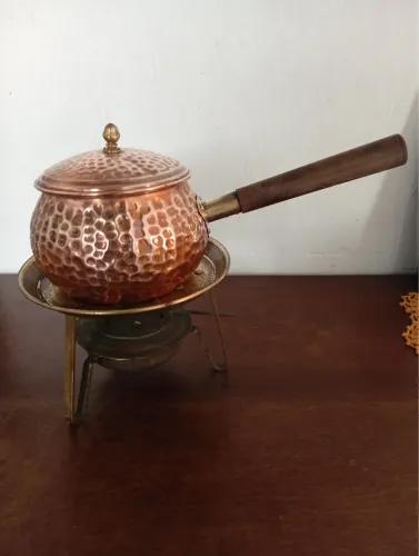 Panela ou Fondue em cobre martelado com suporte e acessórios da foto em ótimo estado