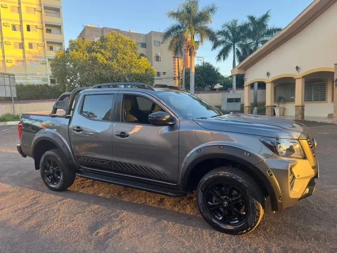 Nissan Frontier Attac.cd 4X4 2.3 Bi-TB Die. AUT 2025