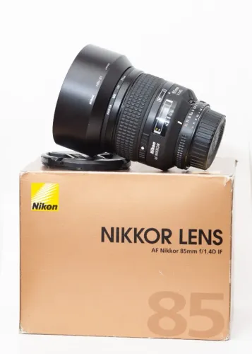 Nikon 85mm. AF 1.4D