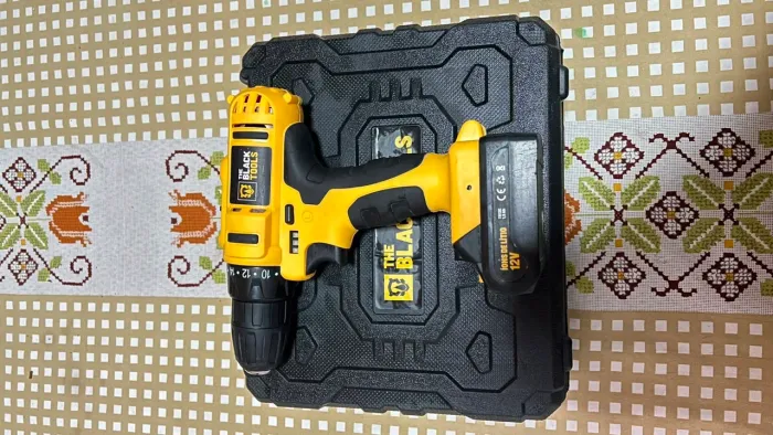 ? Parafusadeira/Furadeira Sem Fio The Black Tools 12V