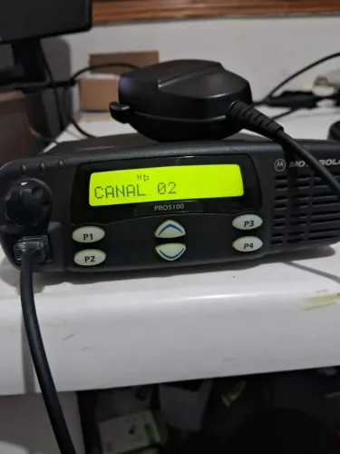 Rádio Motorola Pro 5100