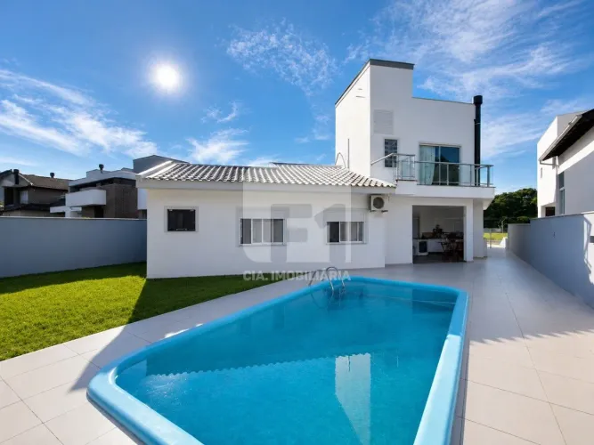 Casa com 4 quartos mobiliada no Ribeirão da Ilha