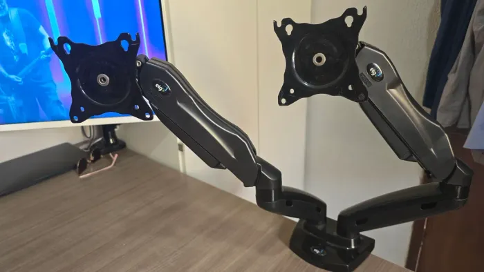 Suporte articulado para monitor