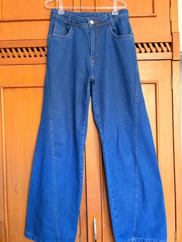 Calça jeans wide leg 