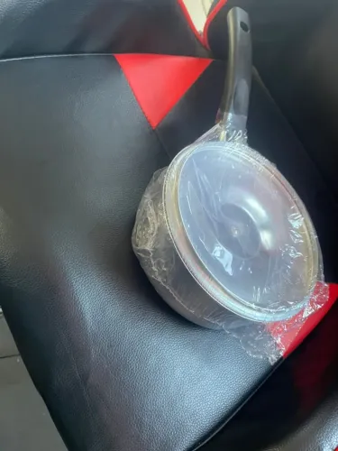 panela brinox ruby de 16cm possui estrutura de aluminio e tampa incluida