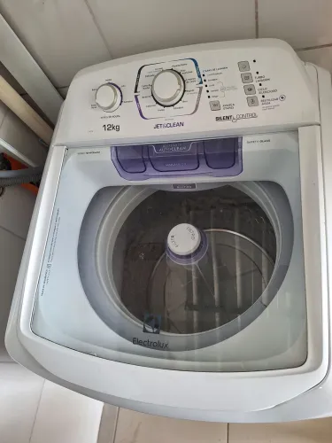 Vende Se Maquina de lavar roupa