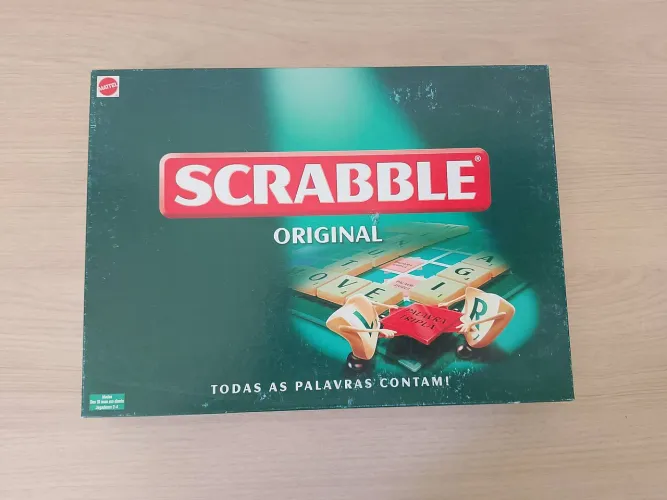 Jogo de tabuleiro Scrabble