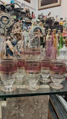 Belíssimas peças em Cristal Colorido Mirra Antiguidades e Coleções BH Savassi
