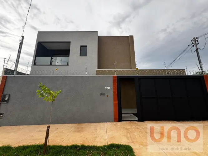 Sobrado à venda no Pioneiros com 3 suítes