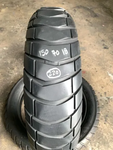 Pneu Traseiro África Twin 150/70/18