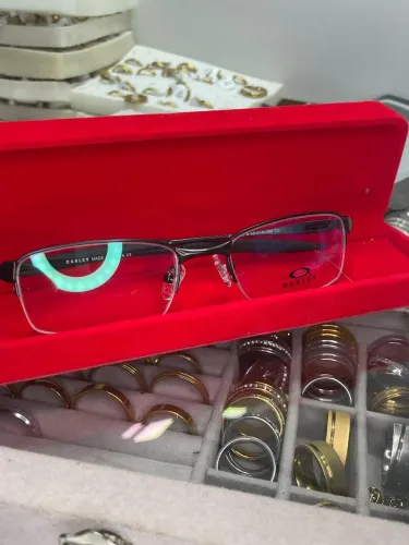 Óculos de descanso e proteção e conforto para seus olhos