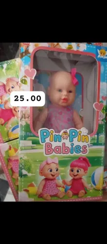 Boneca linda na caixa