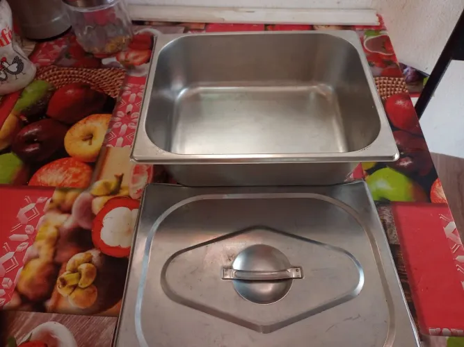 Vendo 4 cubas gastronômicas , 60 a unidade