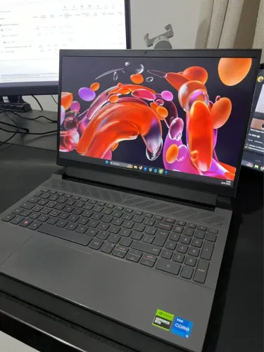 DELL G15 RTX 3050 DDR5