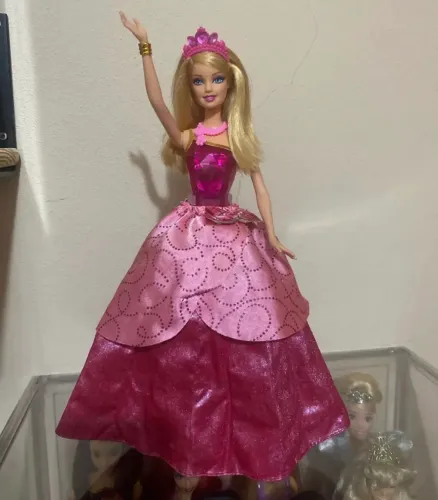 Barbie Blair do filme escola de princesas