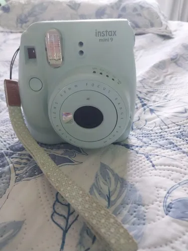 Câmera instantânea Fujifilm Instax Mini 9