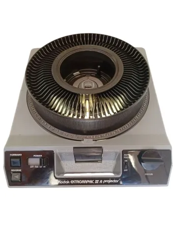 Projetor de islaides Kodak Ektagraphi III
