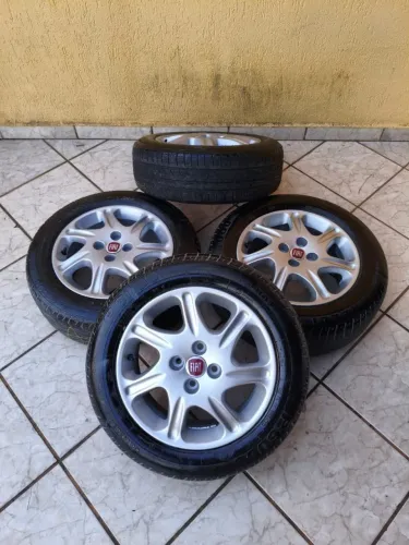 Rodas Marea Serrinha aro 15 4x98 Recém pintadas, com pneus Como nas fotos, Trocas outro va