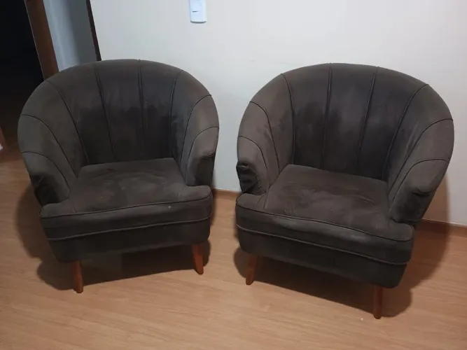 SOFÁ COM 2 POLTRONAS