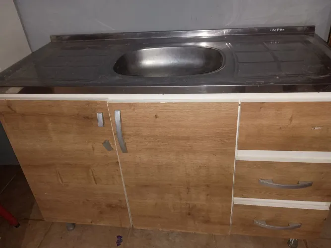 Móveis usados diversos 8 peças : Cozinha e Churrasqueira.