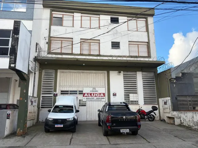 Imóvel para aluguel com 470 metros quadrados em Navegantes - Porto Alegre - RS