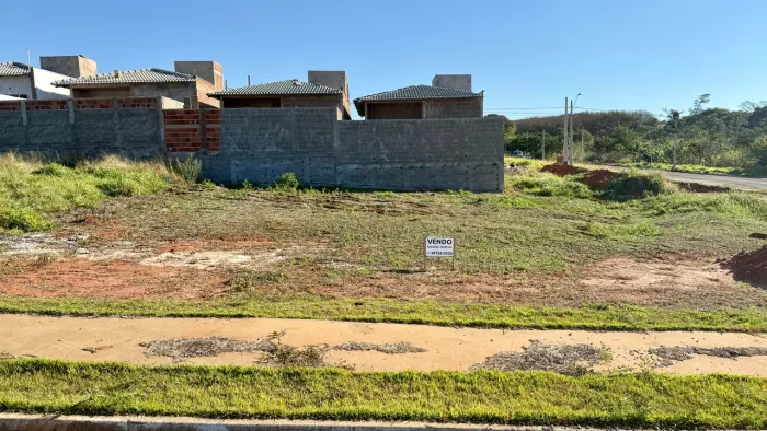 Terreno Quitado 200m² no Residencial Ferrarez | Vista para a Cidade