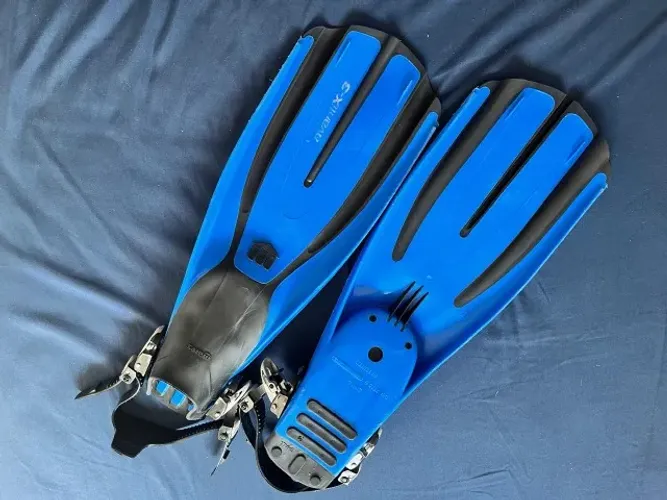 Nadadeira de Mergulho Mares Plana Avanti X3 - Azul S 35-39 Pala longa