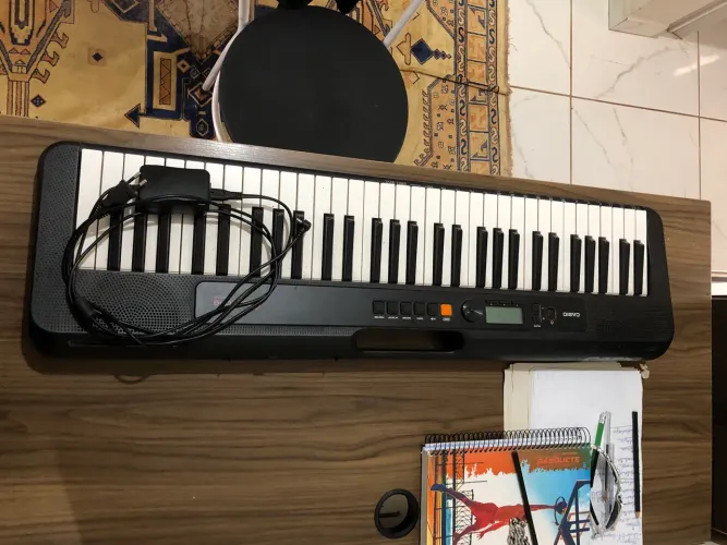 (VENDA)TECLADO CASIOTONE CT-S195 (em ótimo estado)