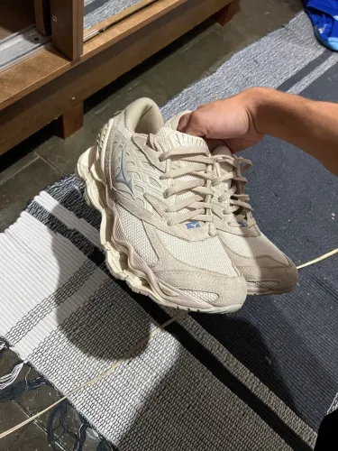 Mizuno wave 