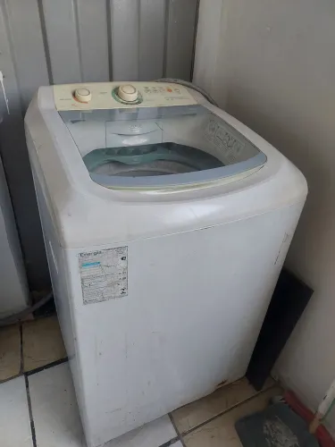 Máquina de lavar com defeito