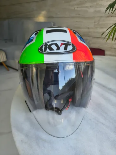 Capacete KYT 0km.....sem uso mesmo