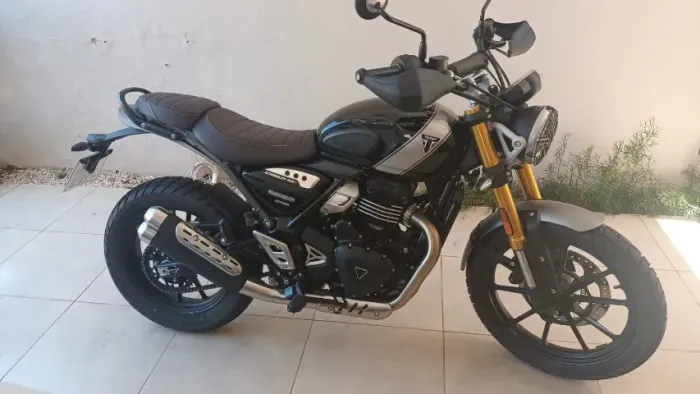 Triumph Scrambler 400x | 2024/2025 | Apenas 900 km