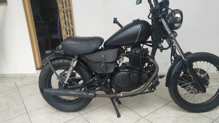Suzuki Intruder 250
