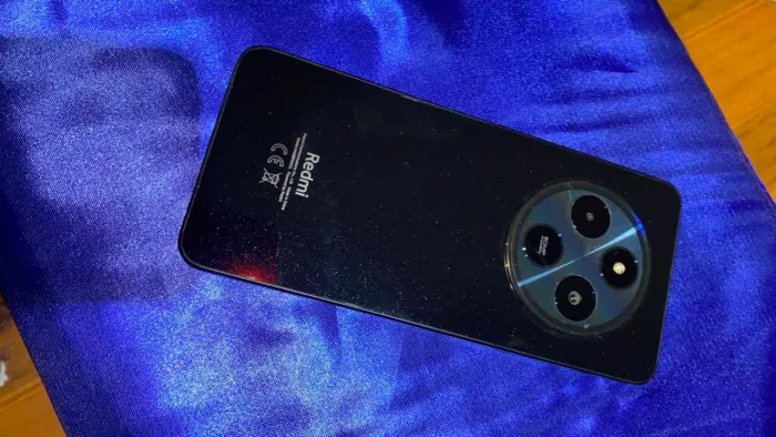 Celular xiome redimi 14C funcionando perfeitamente tela um pouco quebrada