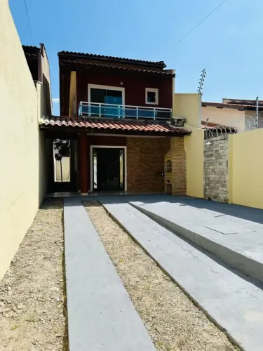 CASA DUPLEX DE 180 m² COM 3 QUARTOS POR R$330.000,00