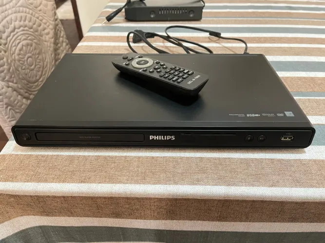 DVD Phillips DVP3320X/78 - funcionando, controle paralelo