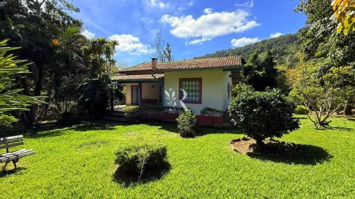 Casa para venda em Araras - Petrópolis - RJ