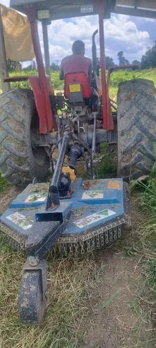 Roçadeira hidráulica para trator 
