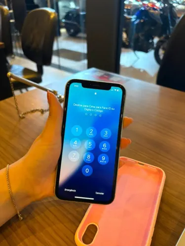 IPHONE XR 64GB