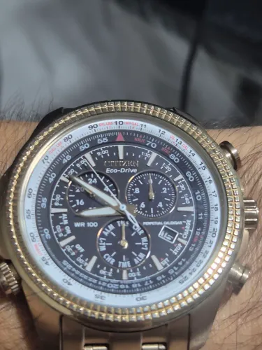 Relógio CITIZEN PERPETUAL CALENDAR ECO-DRIVE TZ30160U - ÓTIMO ESTADO