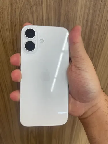 iPhone 16