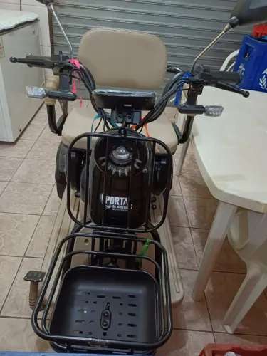 Tricicolo eletrico para adulto