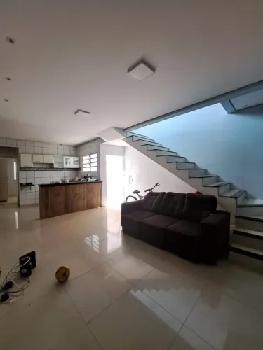 Vendo casa no coroado com 3 quartos