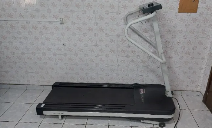 Esteira Ergometrica Elétrica ProForm 920- 1á 13km/h - até 120Kg - 110V - Dobrável