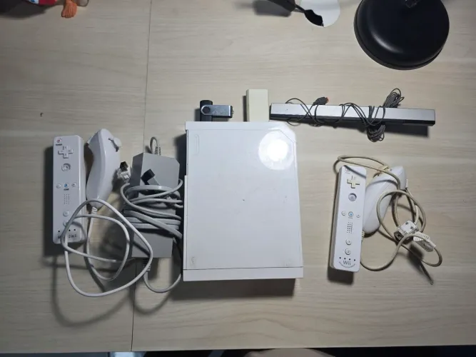 Nintendo Wii todo completinho com jogos no usb
