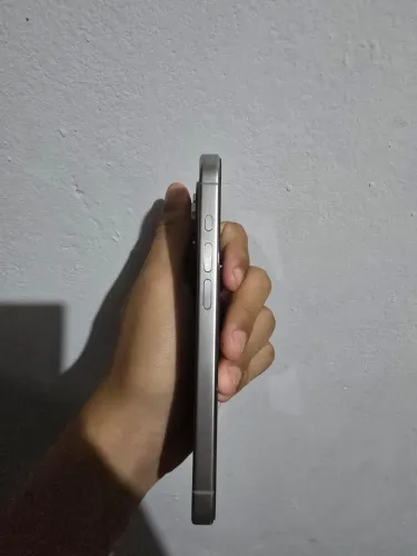 iPhone 15 pro 128g