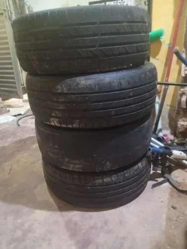 Vendo 4 jante completa aro 17 furação 4/100 interessado fala no ZAP...